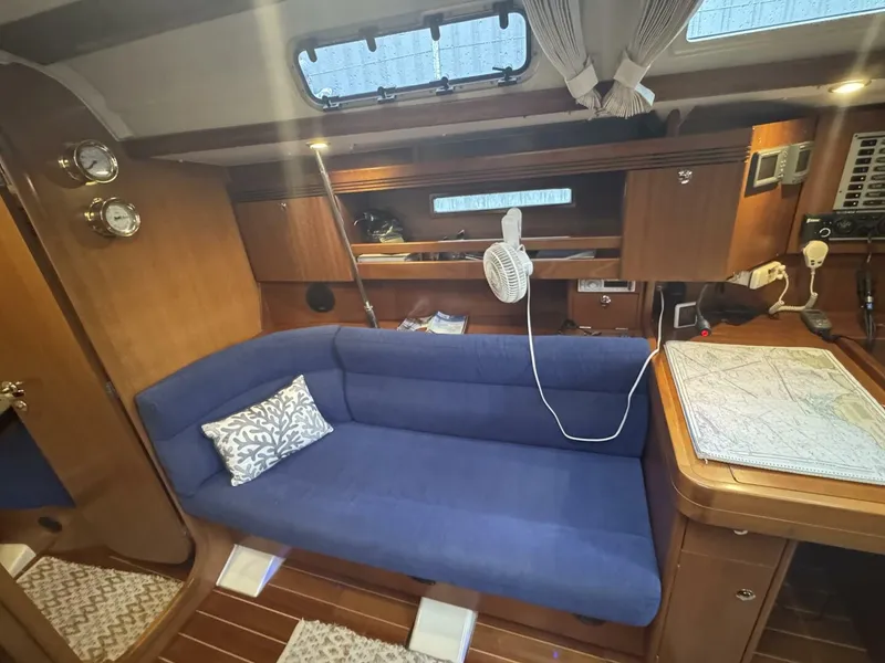 Slide: The Image of Dufour 40 2004 - 5541891