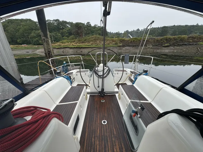 Slide: The Image of Dufour 40 2004 - 5541899