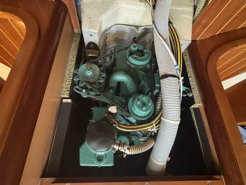 Slide: The Image of Dufour 40 2004 - 5541896