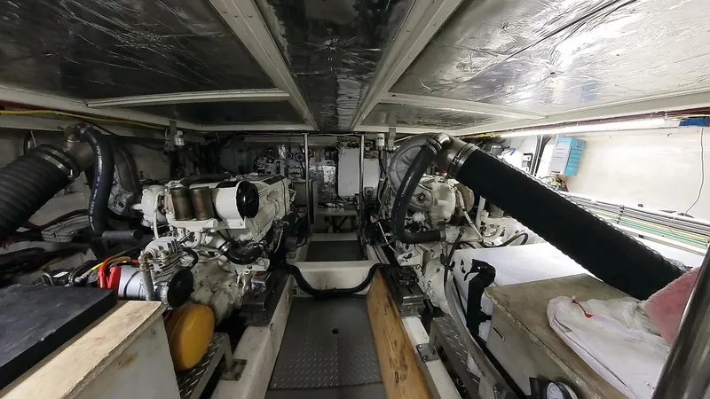 Slide: The Image of 50 ft Ocean Alexander - Engine Room - 5529488