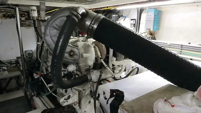 Slide: The Image of 50 ft Ocean Alexander - Engine Room - 5529487