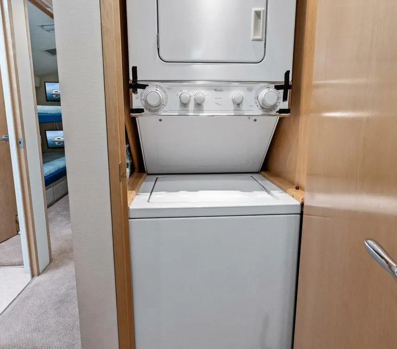 Slide: The Image of Hatteras 60 Convertible 1999 - 5532929