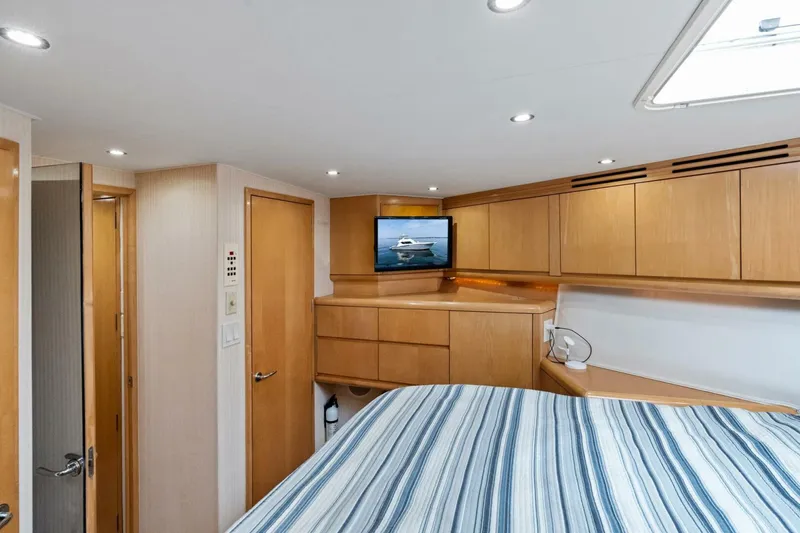 Slide: The Image of Hatteras 60 Convertible 1999 - 5532930