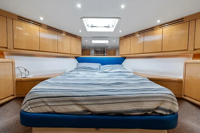 Slide: The Image of Hatteras 60 Convertible 1999 - 5532931