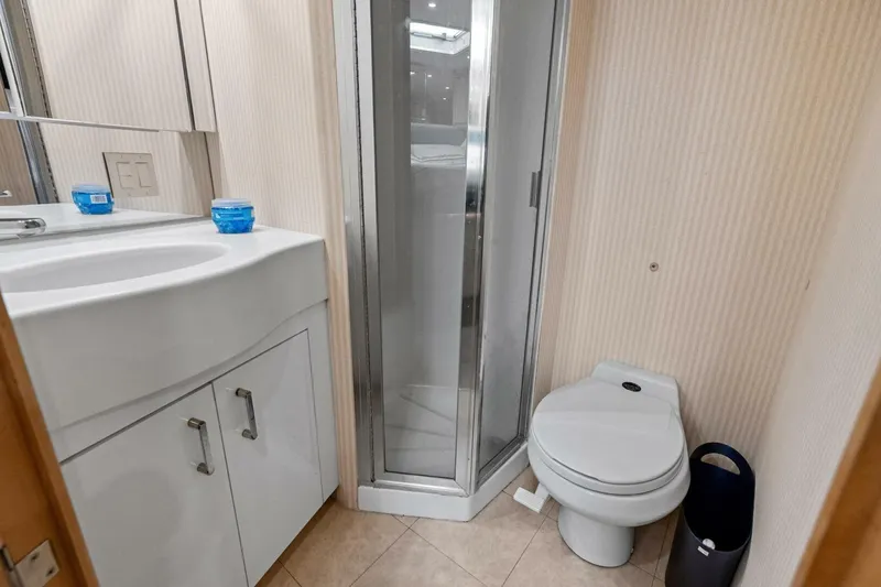 Slide: The Image of Hatteras 60 Convertible 1999 - 5532936