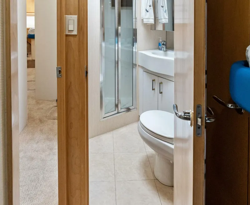 Slide: The Image of Hatteras 60 Convertible 1999 - 5532940