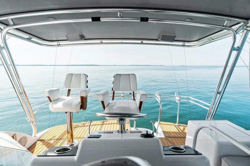 Slide: The Image of Hatteras 60 Convertible 1999 - 5532953