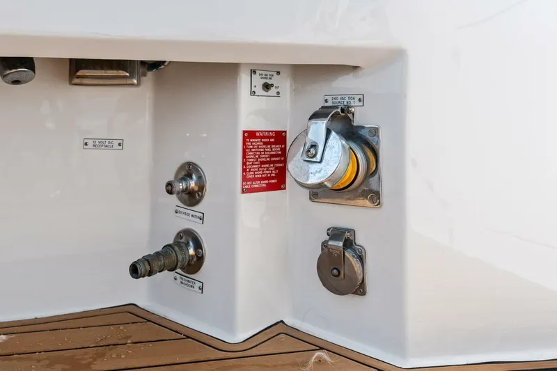 Slide: The Image of Hatteras 60 Convertible 1999 - 5532962