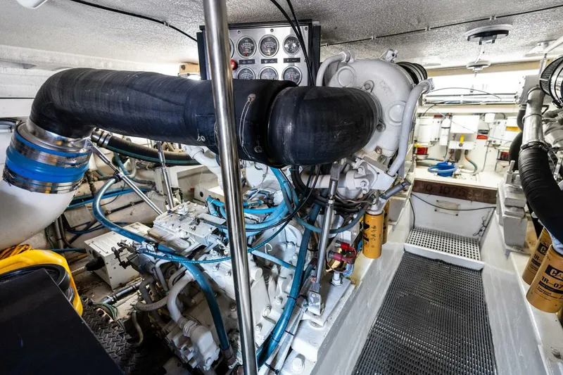 Slide: The Image of Hatteras 60 Convertible 1999 - 5532966