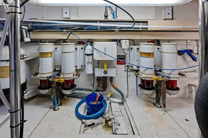 Slide: The Image of Hatteras 60 Convertible 1999 - 5532970