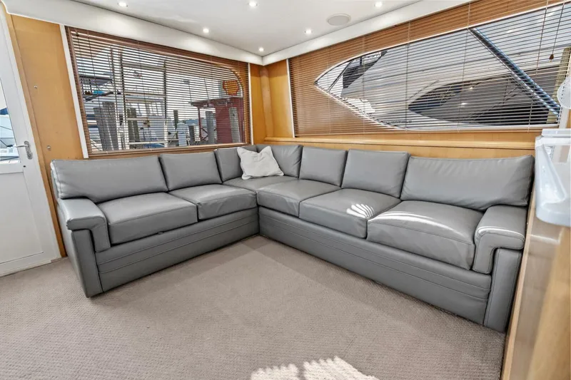 Slide: The Image of Hatteras 60 Convertible 1999 - 5532916