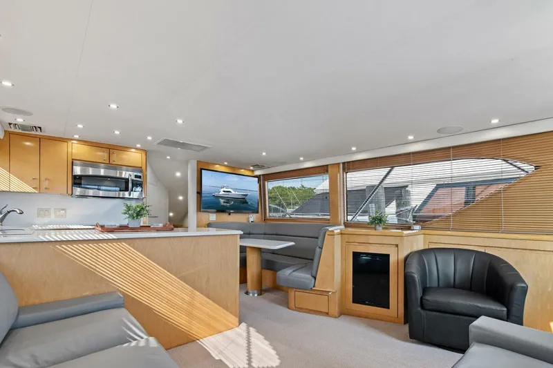 Slide: The Image of Hatteras 60 Convertible 1999 - 5532917