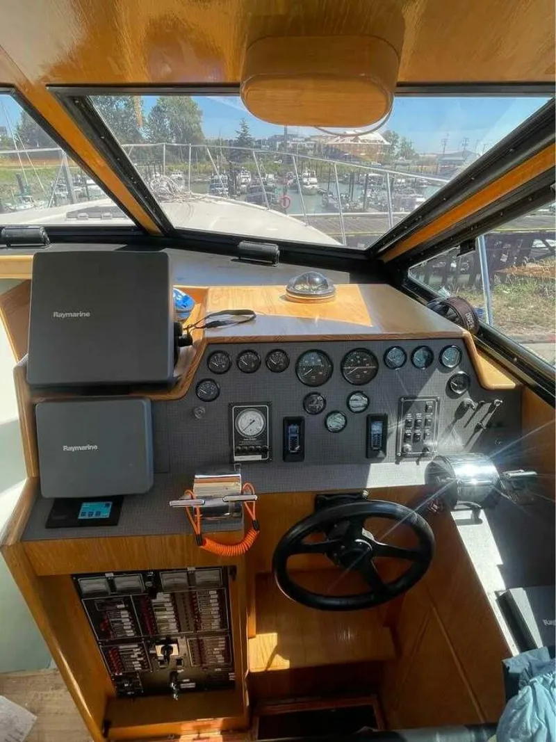 Slide: The Image of Tollycraft EY440 1988 - 5529854