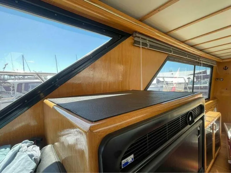 Slide: The Image of Tollycraft EY440 1988 - 5529858