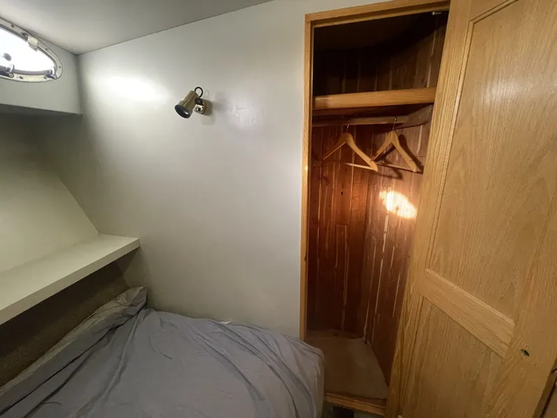 Slide: The Image of Tollycraft EY440 1988 - 5874306