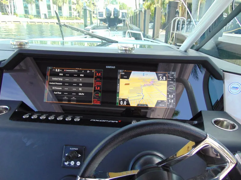 Slide: The Image of Axopar 37 Sun Top 2024 - 5544595