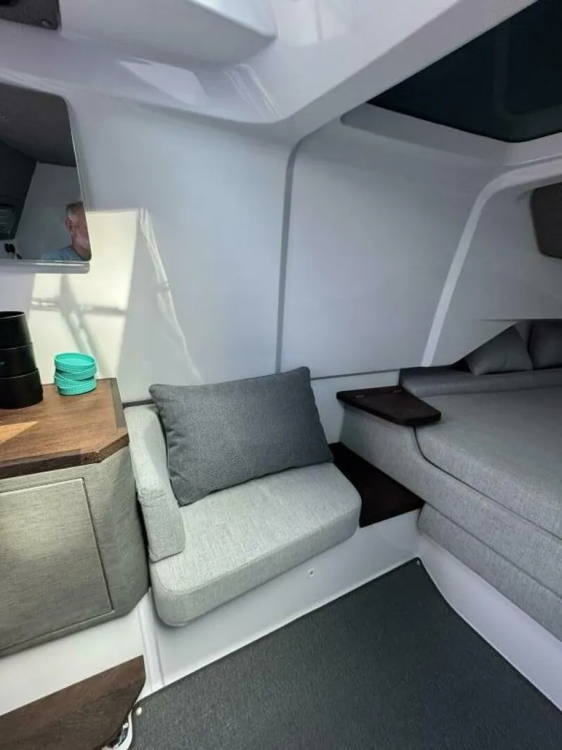 Slide: The Image of Axopar 37 Sun Top 2024 - 5544614