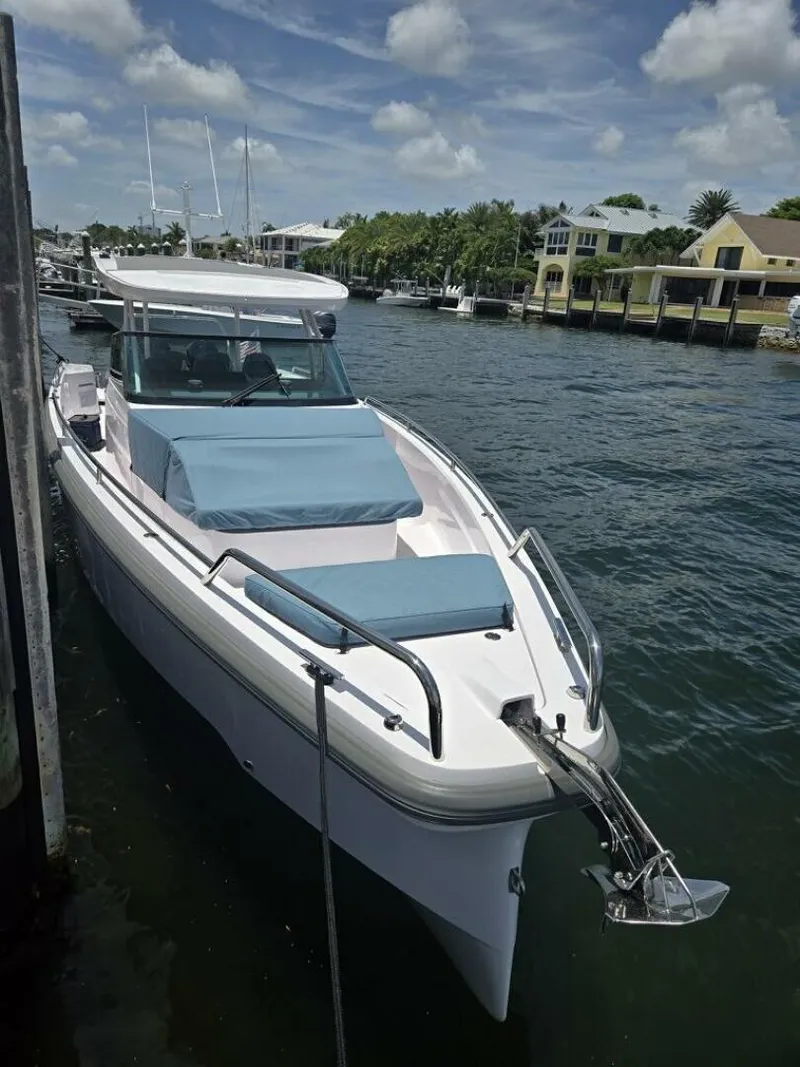 Slide: The Image of Axopar 37 Sun Top 2024 - 5554357