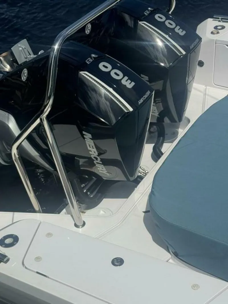 Slide: The Image of Axopar 37 Sun Top 2024 - 5565045