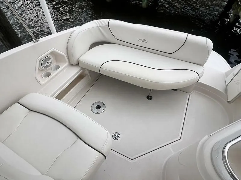 Slide: The Image of 0005303105 - 5531220