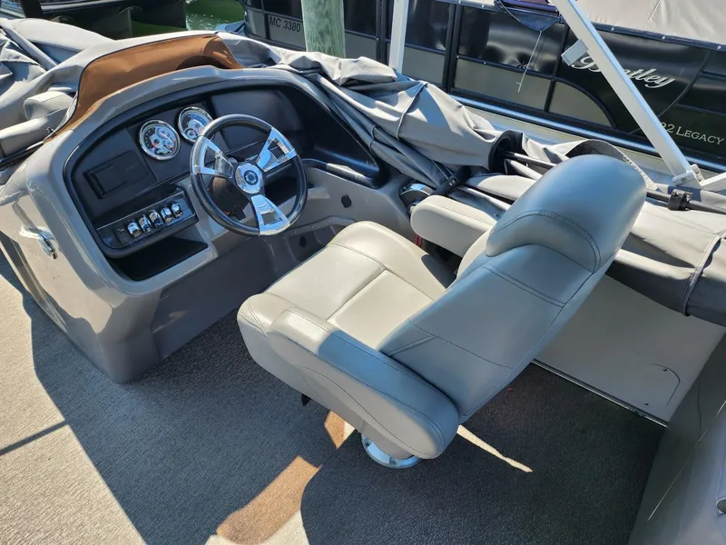 Slide: The Image of Avalon 25 2021 - 5531456