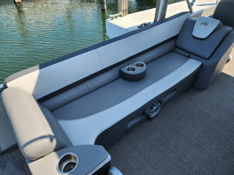 Slide: The Image of Avalon 25 2021 - 5531459