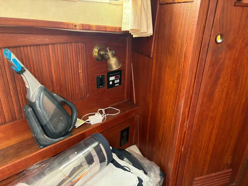Slide: The Image of Sabreline 36 Fast Trawler 1989 - 5531672