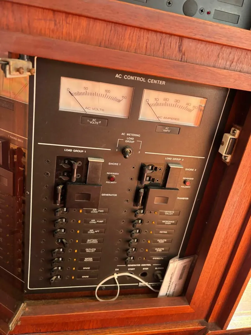 Slide: The Image of Sabreline 36 Fast Trawler 1989 - 5531674