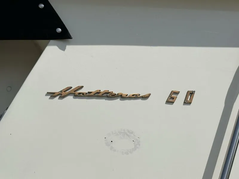 Slide: The Image of 1985 Hatteras 60 Enclosed Bridge - 5532047