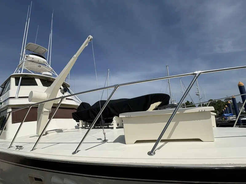 Slide: The Image of 1985 Hatteras 60 Enclosed Bridge - 5532050