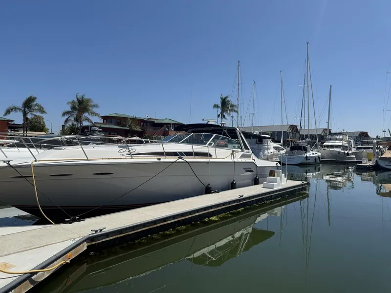 Slide: The Image of Sea Ray 460 Express Cruiser 1985 - 5532077