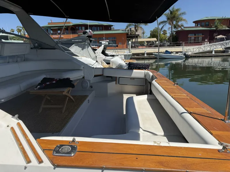 Slide: The Image of Sea Ray 460 Express Cruiser 1985 - 5532080