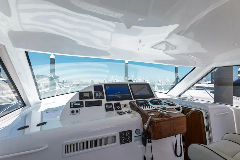 Slide: The Image of 2018 Hatteras GT45X Flybridge - 5532274