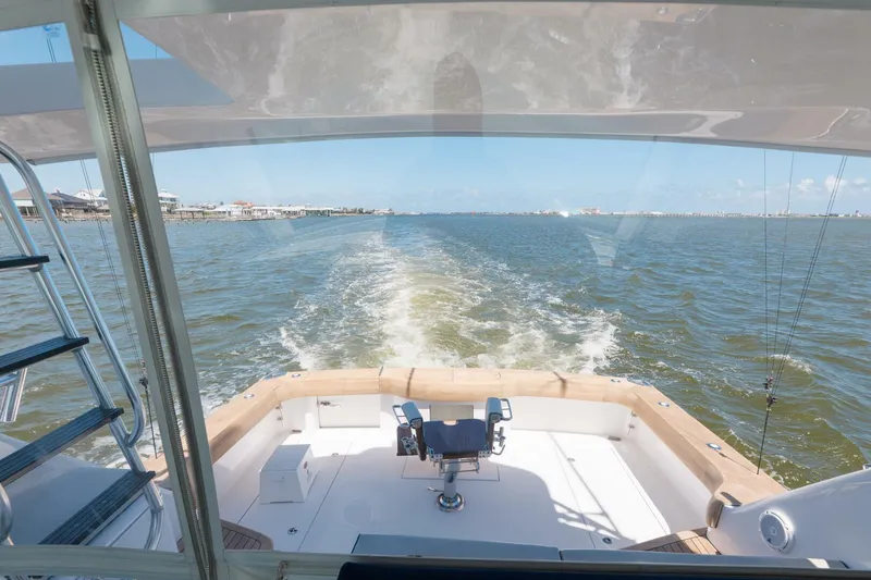 Slide: The Image of 2018 Hatteras GT45X Flybridge - 5532315