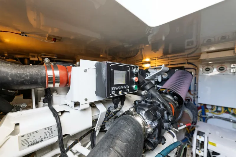 Slide: The Image of 2018 Hatteras GT45X Flybridge - 5532322