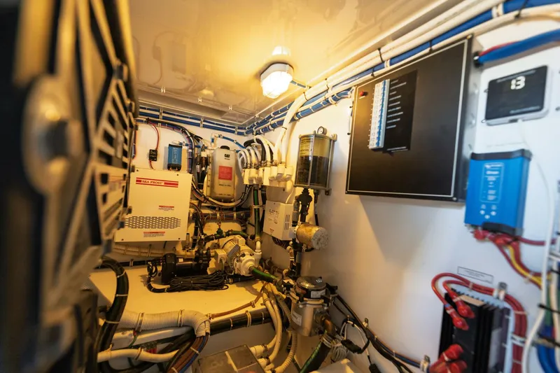 Slide: The Image of 2018 Hatteras GT45X Flybridge - 5532325