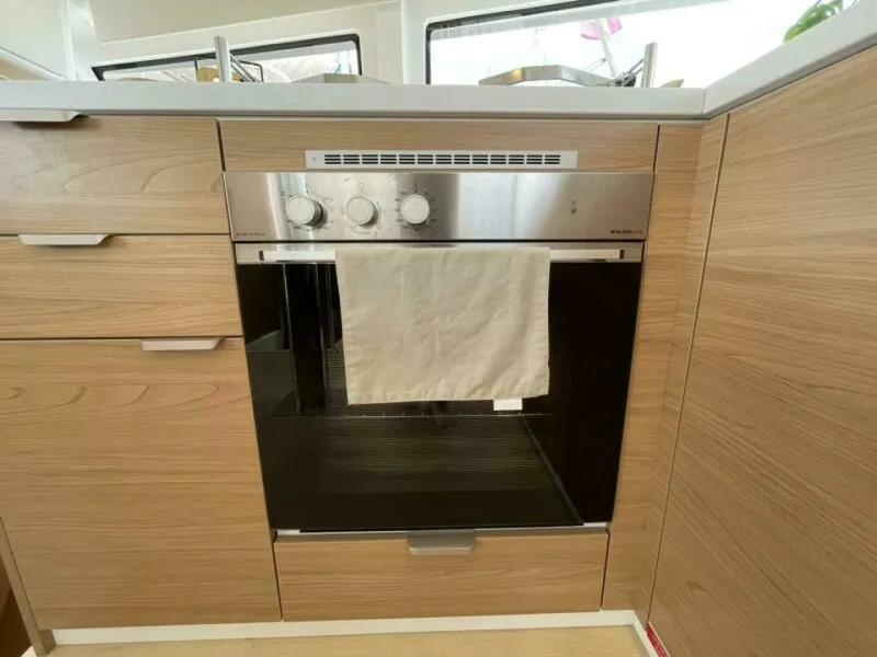 Slide: The Image of Bali 4.4 Oven - 5532216