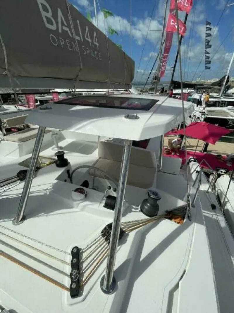 Slide: The Image of Bali 4.4 Helm Station 1 - 5532236