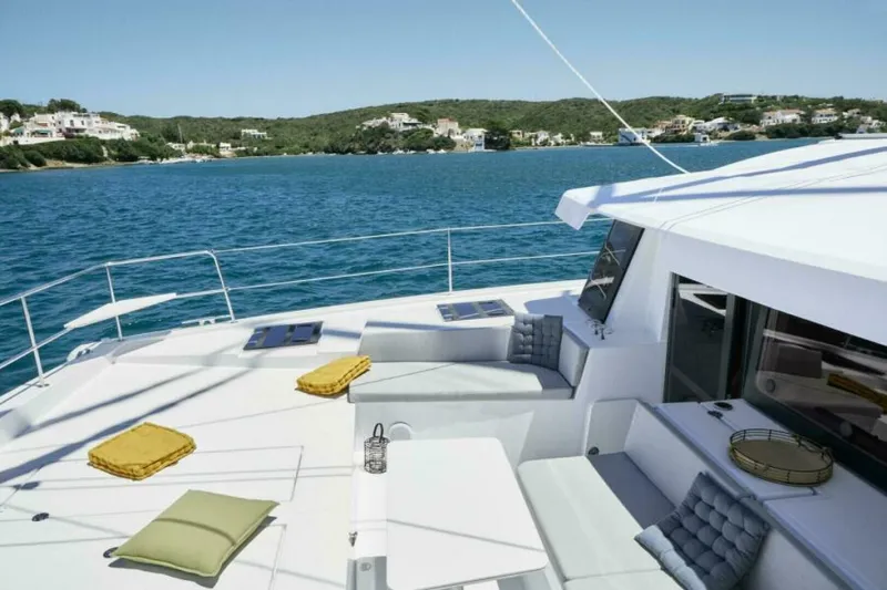 Slide: The Image of Bali 4.4 Solid Foredeck Lounge - 5532243