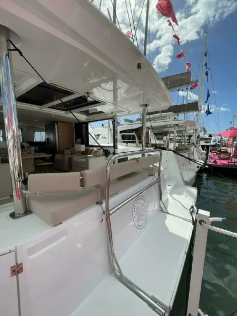 Slide: The Image of Bali 4.4 Tender Davit - 5532253