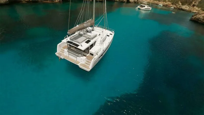 Slide: The Image of Bali 4.4 At Anchor - 5532254