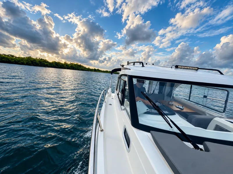 Slide: The Image of Beneteau Antares 8 V2 2024 - 32