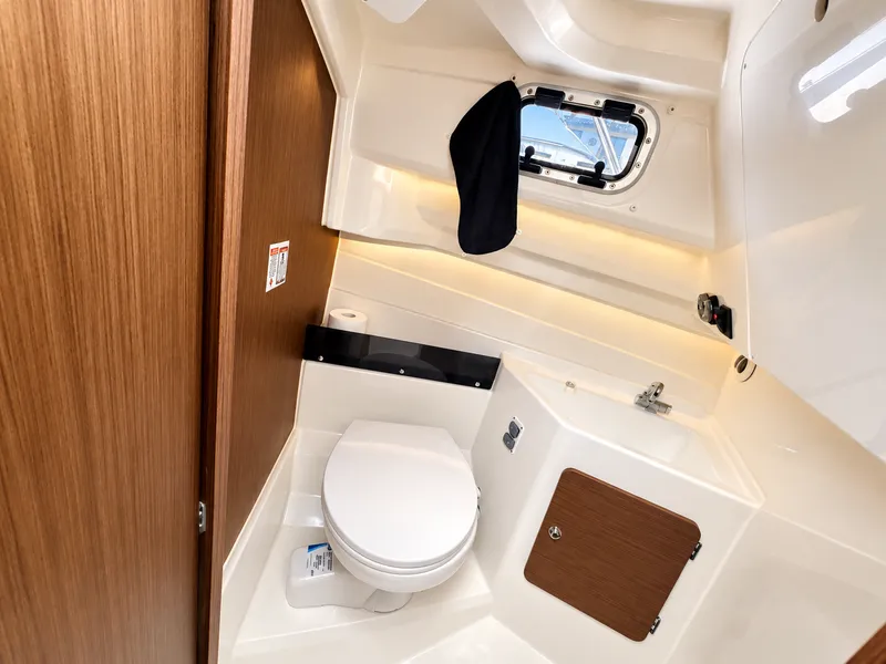 Slide: The Image of Beneteau Antares 8 V2 2024 - 30