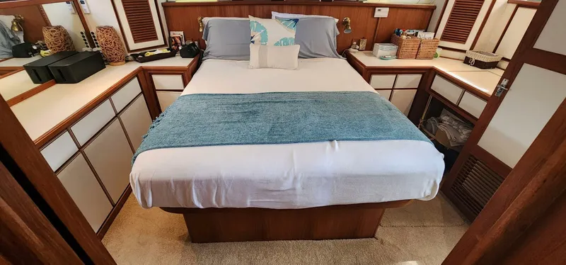 Slide: The Image of Vantare 44 Aft Cabin 1988 - 5532287