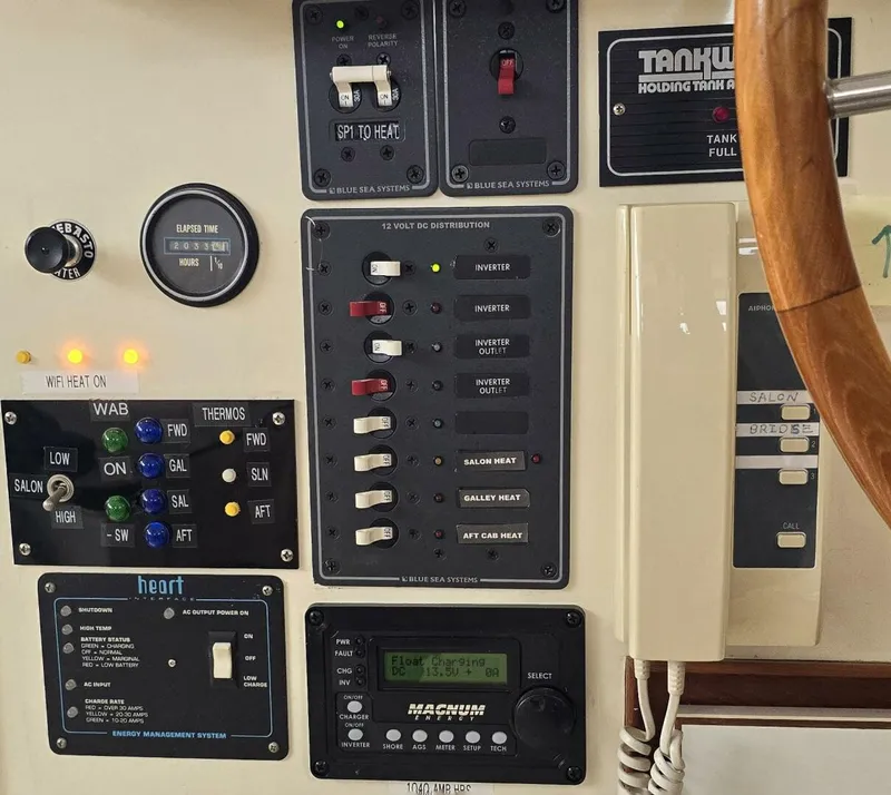 Slide: The Image of Vantare 44 Aft Cabin 1988 - 5532298