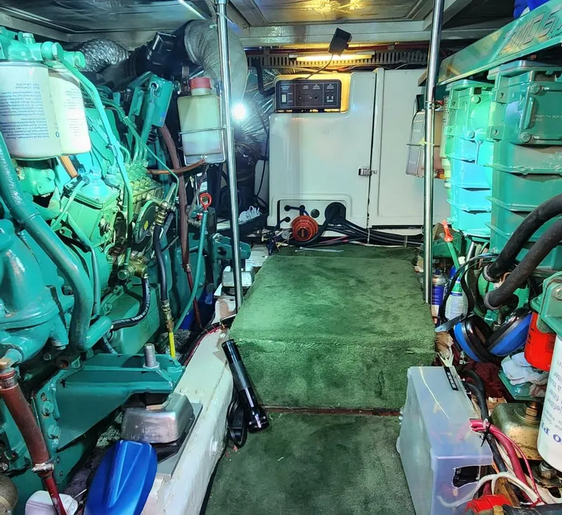 Slide: The Image of Vantare 44 Aft Cabin 1988 - 5532306