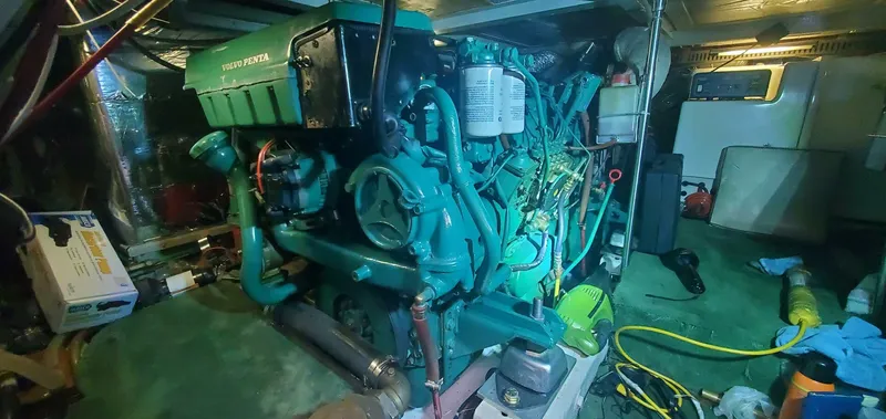 Slide: The Image of Vantare 44 Aft Cabin 1988 - 5532310