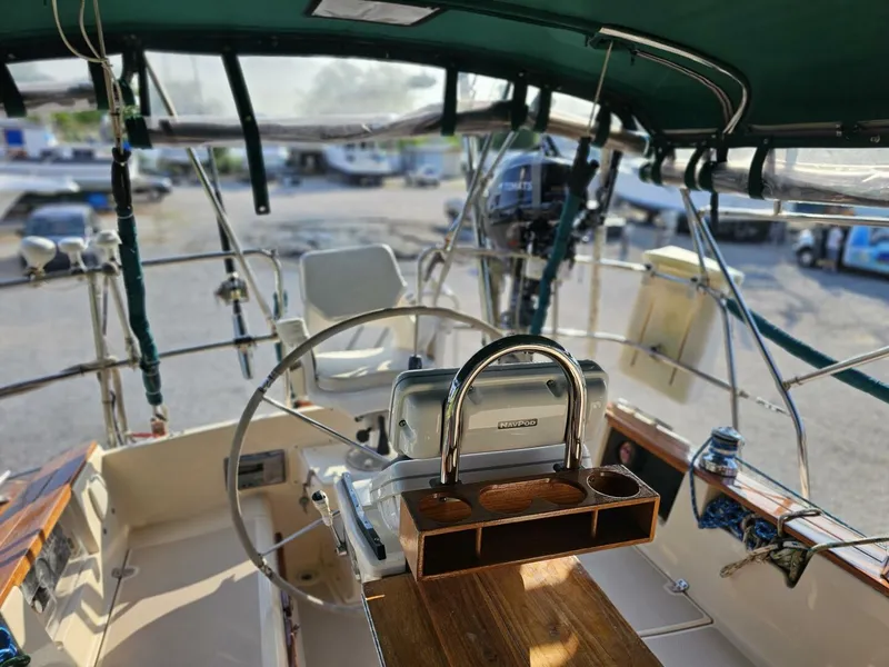 Slide: The Image of Island Packet 44 1994 - 5532388