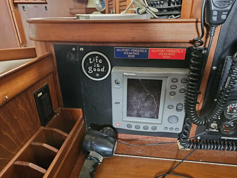 Slide: The Image of Island Packet 44 1994 - 5814019