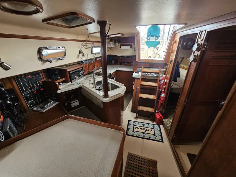 Slide: The Image of Island Packet 44 1994 - 5814023